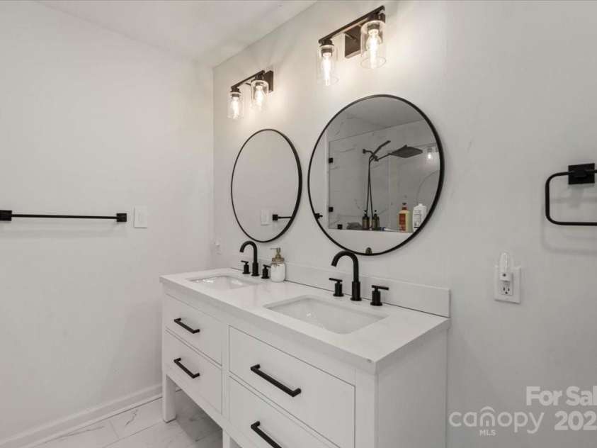 135 Mcshag Drive, Kannapolis, NC 28081.  MLS# CAR4251562, YatesRealty ID 14191. 