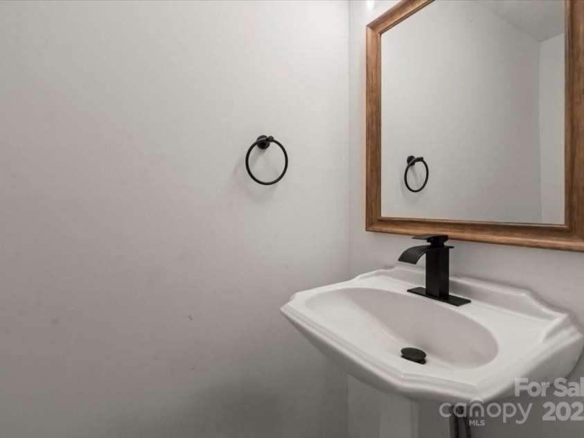 135 Mcshag Drive, Kannapolis, NC 28081.  MLS# CAR4251562, YatesRealty ID 14191. 