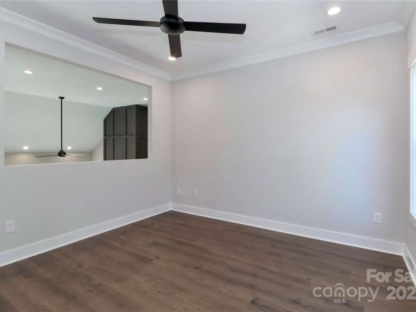 4265 Candlewood Drive, Sherrills Ford, NC 28673.  MLS# CAR4325234, YatesRealty ID 14192. This expansive loft provides a blank slate for imaginative designs and adaptable spaces.