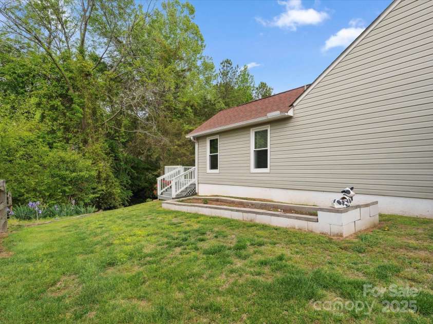 1280 Willowbreeze Court, Concord, NC 28025.  MLS# CAR4247780, YatesRealty ID 14194. Raised Garden.