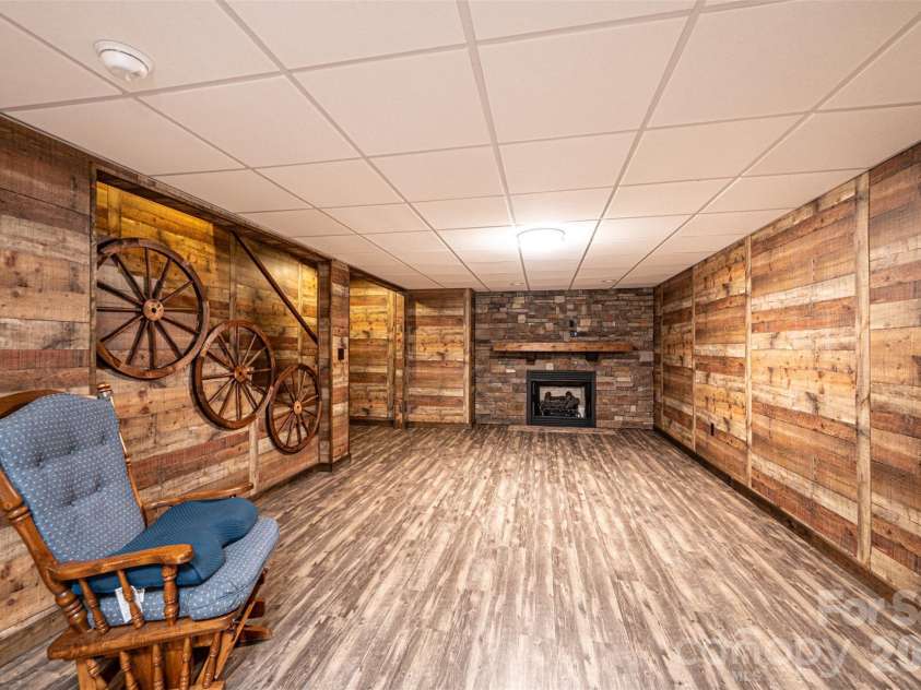 379 Horseshoe Bend Road, Hudson, NC 28638.  MLS# CAR4370596, YatesRealty ID 14194. 