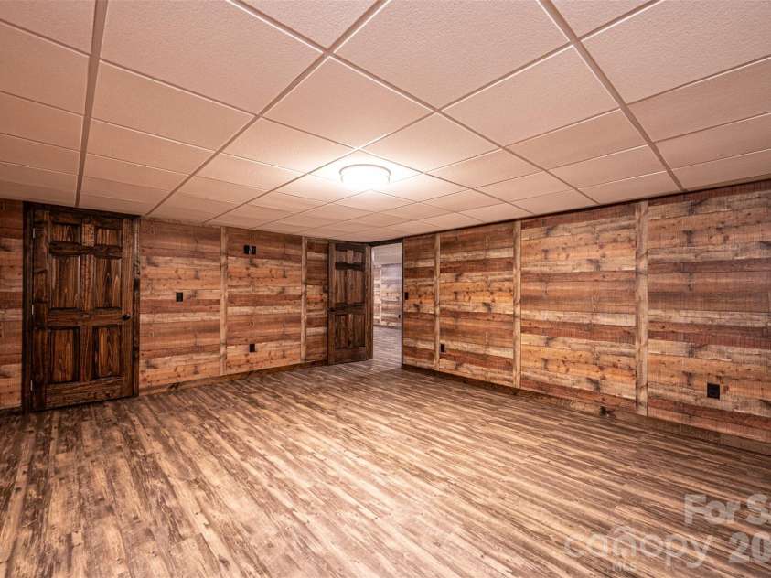 379 Horseshoe Bend Road, Hudson, NC 28638.  MLS# CAR4370596, YatesRealty ID 14194. 