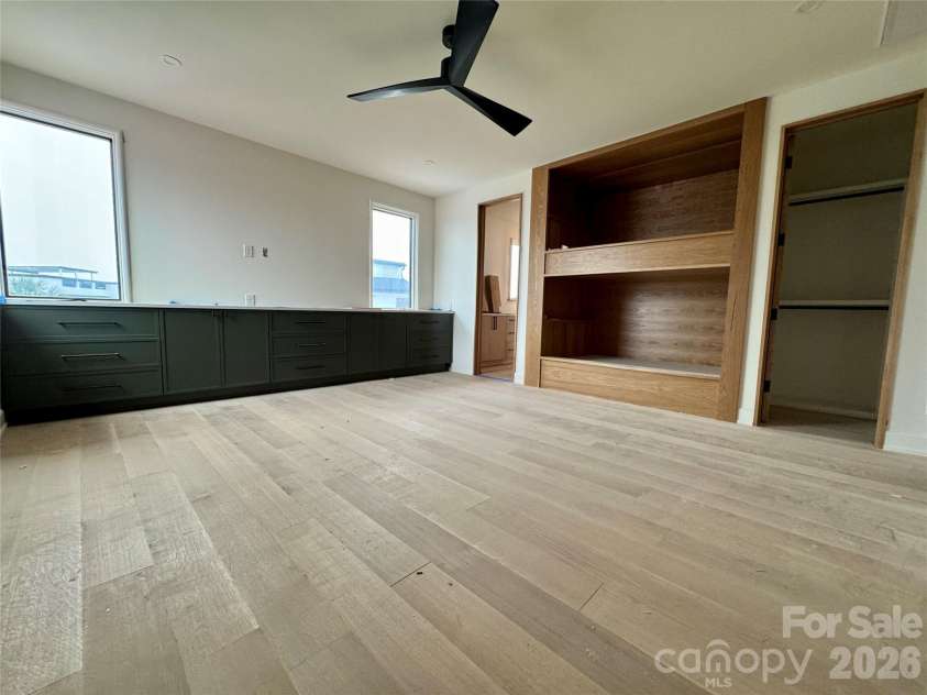 22554 John Gamble Road, Cornelius, NC 28031.  MLS# CAR4259378, YatesRealty ID 14195. Bedroom 2 w/ custom built in bunkbeds. Jack and Jill Bathroom