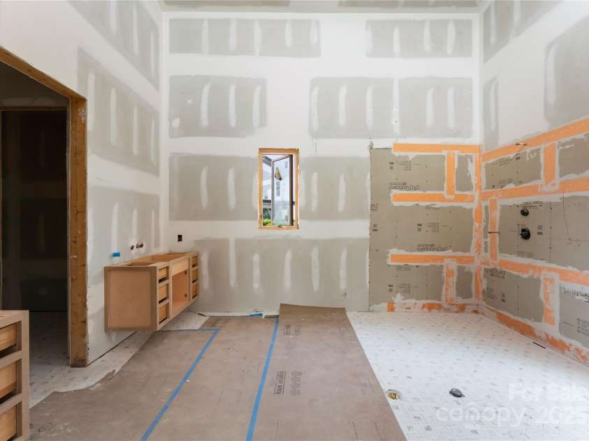 22554 John Gamble Road, Cornelius, NC 28031.  MLS# CAR4259378, YatesRealty ID 14195. Primary Bathroom