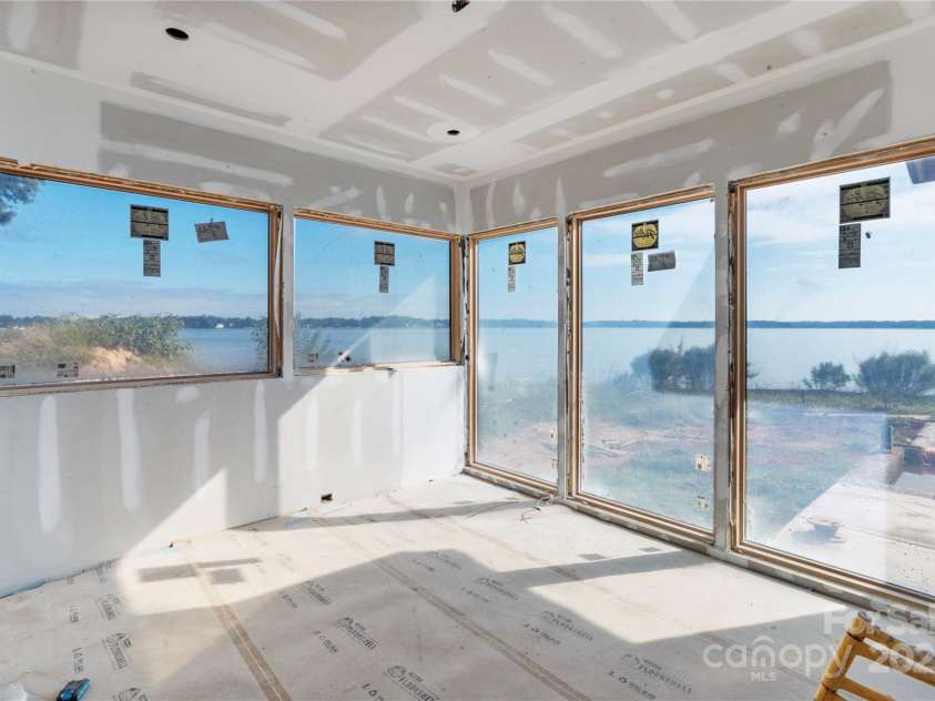 22554 John Gamble Road, Cornelius, NC 28031.  MLS# CAR4259378, YatesRealty ID 14195. Primary Suite -Sitting Room