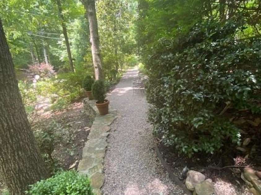 3316 Johnny Cake Lane, Charlotte, NC 28226.  MLS# CAR4366685, YatesRealty ID 14195. 