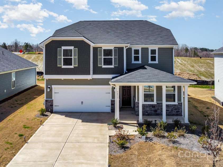 5013 Dunsford Drive, Denver, NC 28037.  MLS# CAR4235751, YatesRealty ID 14198. 
