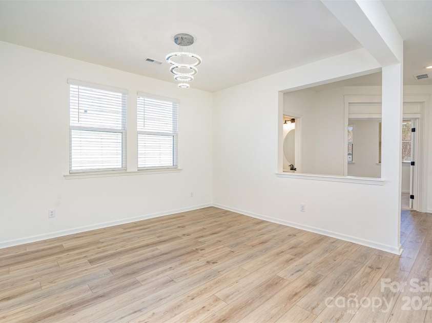 5013 Dunsford Drive, Denver, NC 28037.  MLS# CAR4235751, YatesRealty ID 14198. Dining room