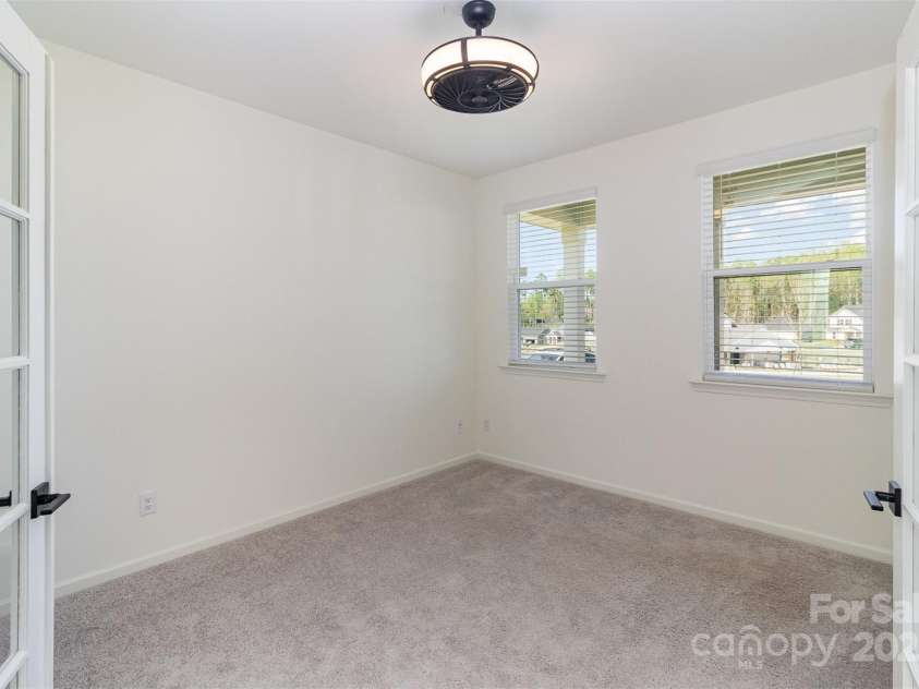 5013 Dunsford Drive, Denver, NC 28037.  MLS# CAR4235751, YatesRealty ID 14198. Office