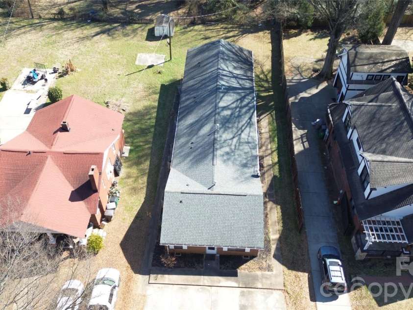 517 Grandin Road, Charlotte, NC 28208.  MLS# CAR4354025, YatesRealty ID 14199. 