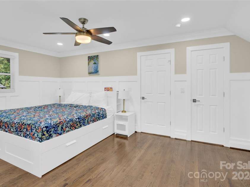 6639 Ronda Avenue, Charlotte, NC 28211.  MLS# CAR4160610, YatesRealty ID 142. 