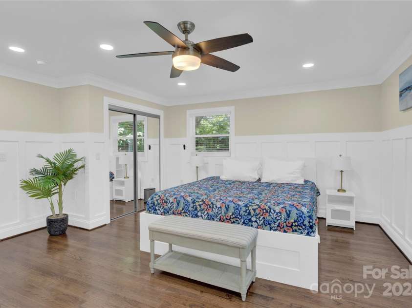 6639 Ronda Avenue, Charlotte, NC 28211.  MLS# CAR4160610, YatesRealty ID 142. 