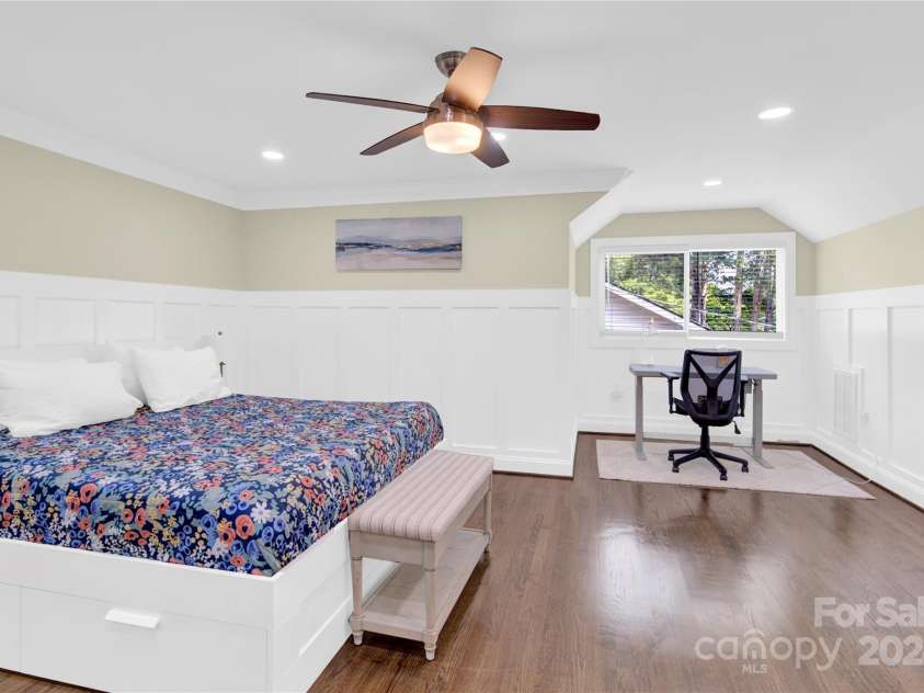 6639 Ronda Avenue, Charlotte, NC 28211.  MLS# CAR4160610, YatesRealty ID 142. 