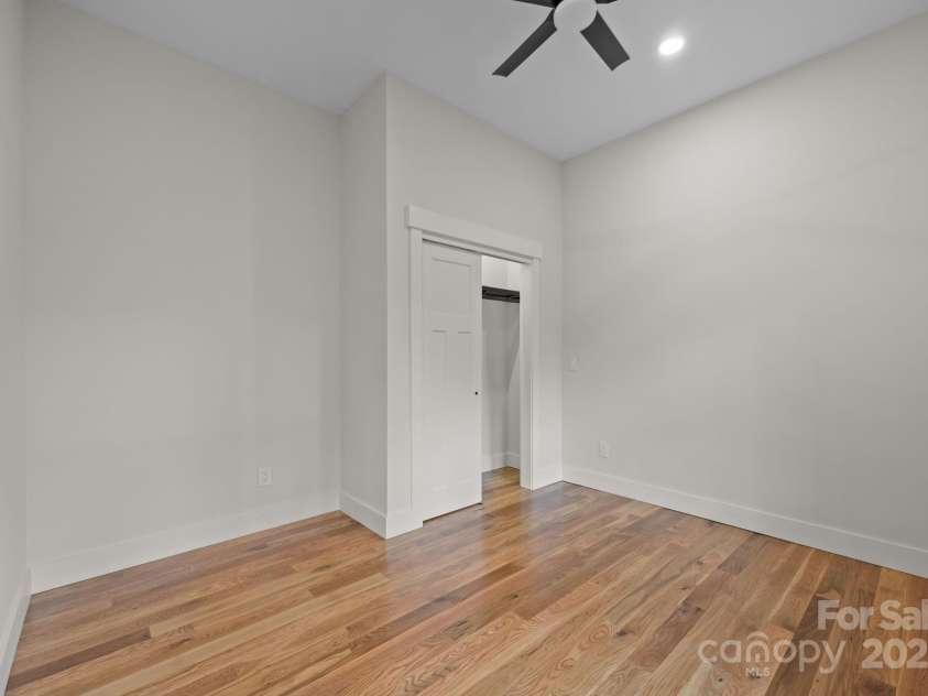 117 Third Street, Asheville, NC 28803.  MLS# CAR4293672, YatesRealty ID 1420. 