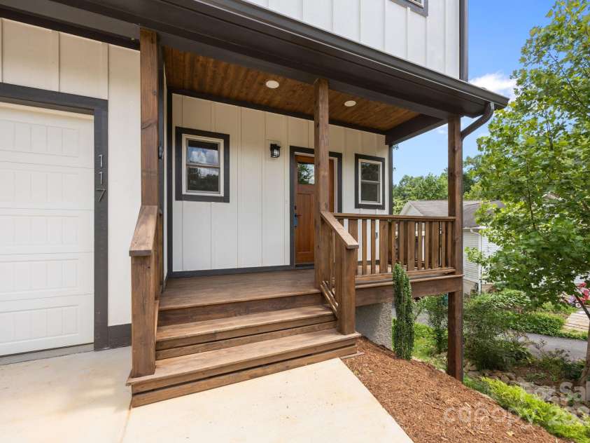 117 Third Street, Asheville, NC 28803.  MLS# CAR4293672, YatesRealty ID 1420. Come on up!