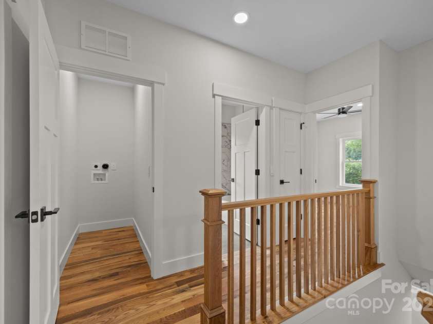 117 Third Street, Asheville, NC 28803.  MLS# CAR4293672, YatesRealty ID 1420. Laundry on upper level