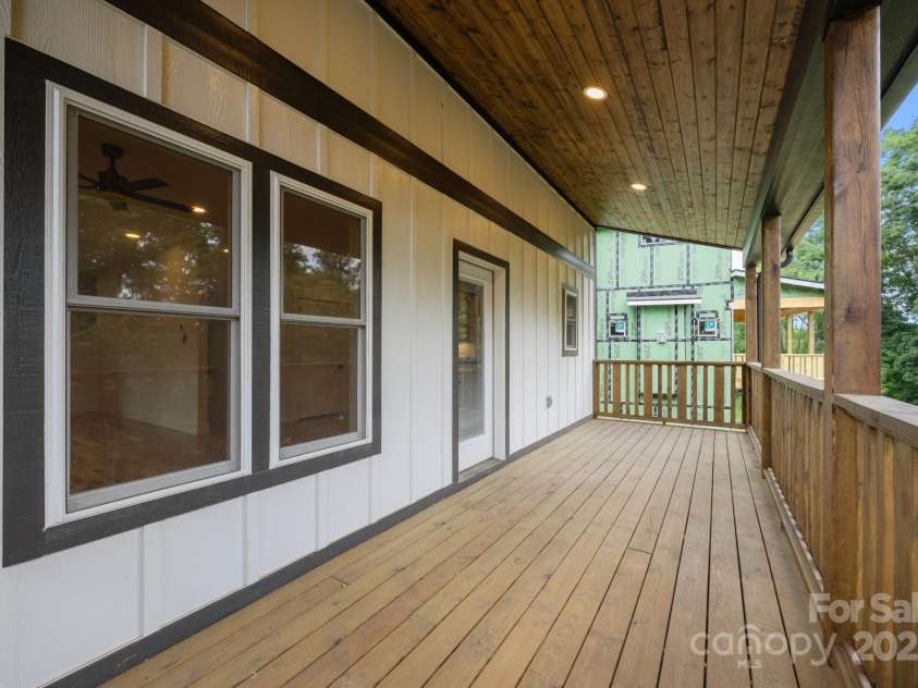 117 Third Street, Asheville, NC 28803.  MLS# CAR4293672, YatesRealty ID 1420. Upper level back deck