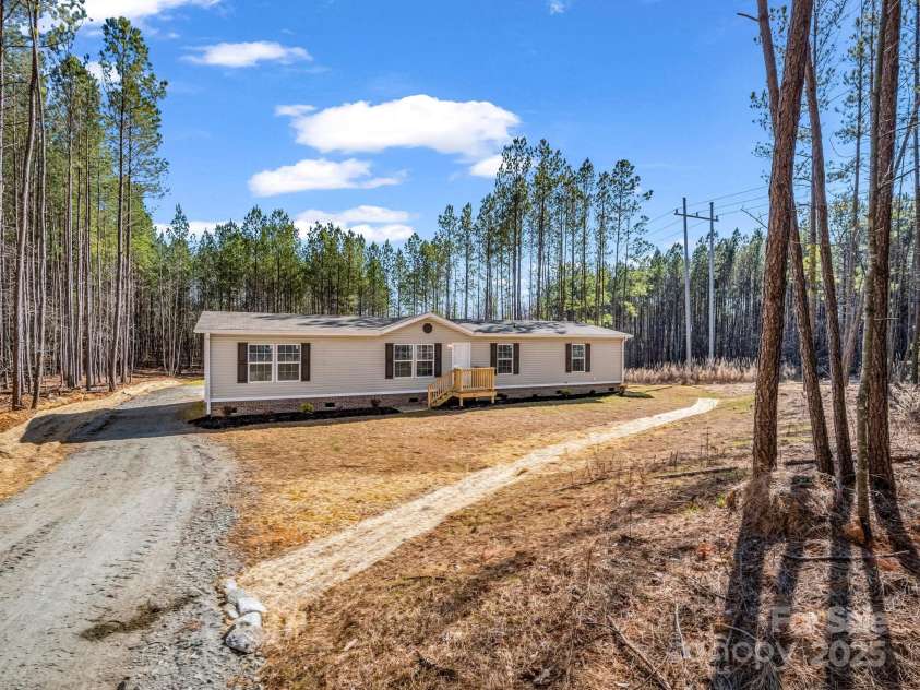 810 Tiney Road, Ellenboro, NC 28040.  MLS# CAR4229158, YatesRealty ID 14200. 