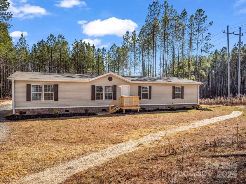 810 Tiney Road, Ellenboro, NC 28040.  MLS# CAR4229158, YatesRealty ID 14200. 