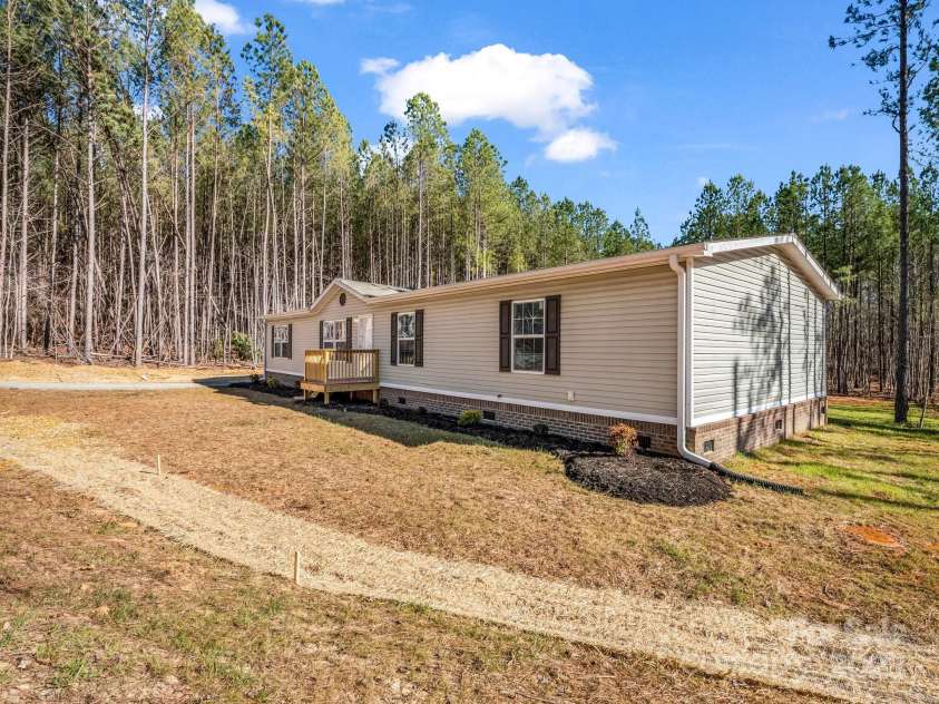 810 Tiney Road, Ellenboro, NC 28040.  MLS# CAR4229158, YatesRealty ID 14200. 