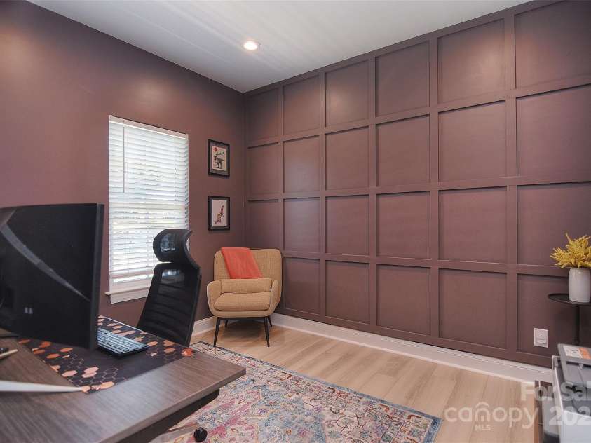 1021 Vickie Lane, Matthews, NC 28104.  MLS# CAR4246829, YatesRealty ID 14201. 