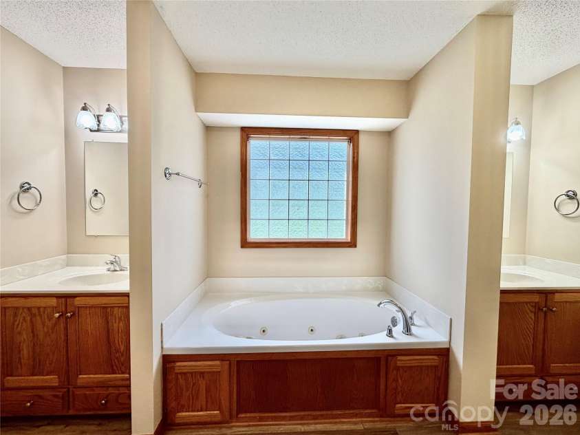 1070 Lucky Lane, Salisbury, NC 28146.  MLS# CAR4371107, YatesRealty ID 14201. 