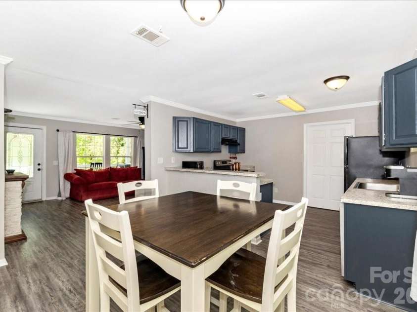 3218 Broadhurst Lane, Clover, SC 29710.  MLS# CAR4351560, YatesRealty ID 14202. Dining Area