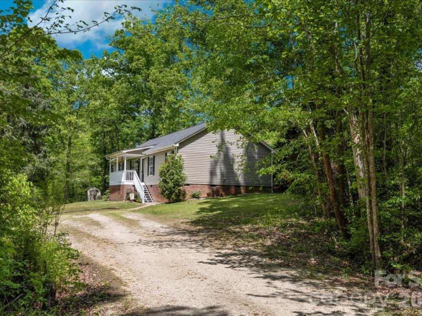 3218 Broadhurst Lane, Clover, SC 29710.  MLS# CAR4351560, YatesRealty ID 14202. Drive to Home