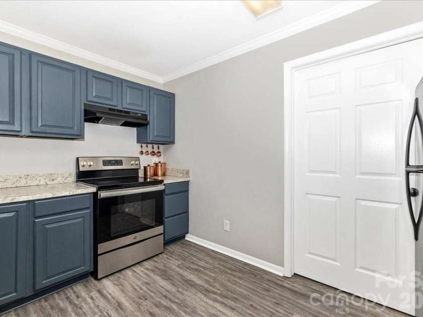 3218 Broadhurst Lane, Clover, SC 29710.  MLS# CAR4351560, YatesRealty ID 14202. Kitchen