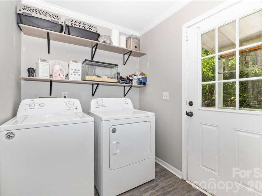 3218 Broadhurst Lane, Clover, SC 29710.  MLS# CAR4351560, YatesRealty ID 14202. Laundry Room