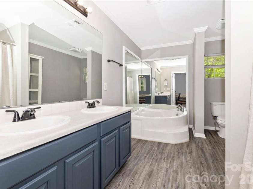 3218 Broadhurst Lane, Clover, SC 29710.  MLS# CAR4351560, YatesRealty ID 14202. Master Bathroom