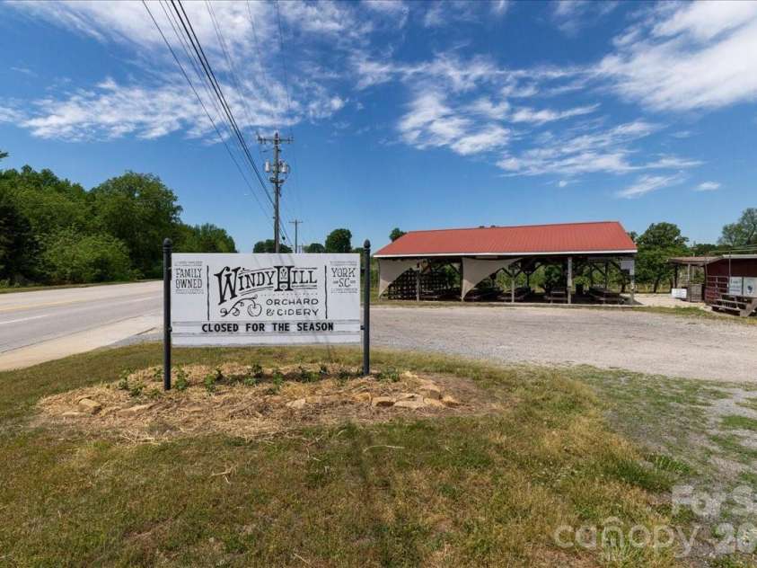 3218 Broadhurst Lane, Clover, SC 29710.  MLS# CAR4351560, YatesRealty ID 14202. Nearby WindyHill Orchard and Cidery