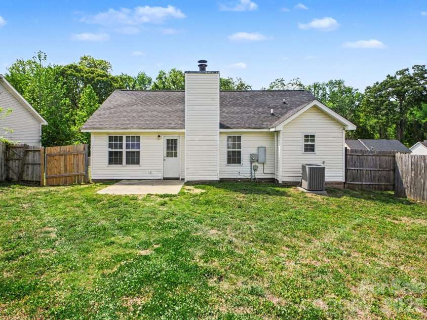 3744 Capps Hill Drive, Charlotte, NC 28216.  MLS# CAR4371756, YatesRealty ID 14203. 