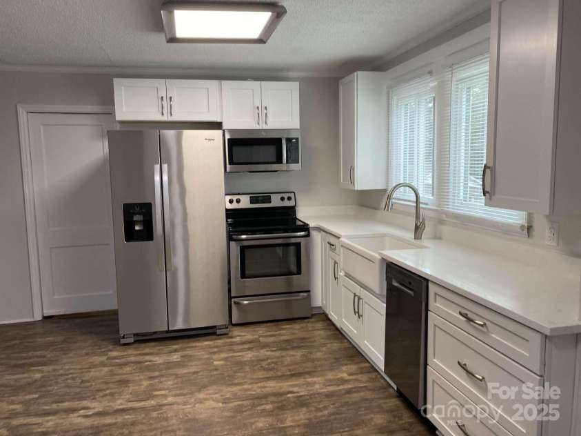 507 Chrysler Street, Kannapolis, NC 28083.  MLS# CAR4249090, YatesRealty ID 14204. 