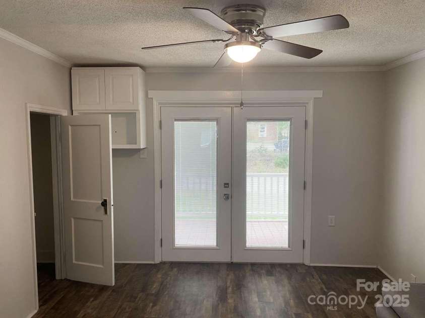 507 Chrysler Street, Kannapolis, NC 28083.  MLS# CAR4249090, YatesRealty ID 14204. 