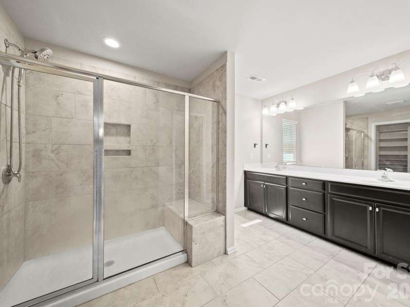 1406 Kings Grove Drive, York, SC 29745.  MLS# CAR4370887, YatesRealty ID 14205. 