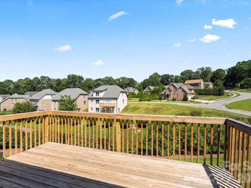 1033 12th Avenue Drive, Hickory, NC 28601.  MLS# CAR4372272, YatesRealty ID 14206. 