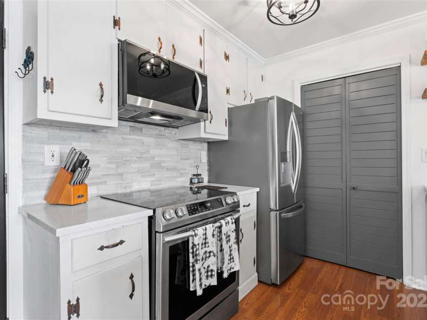 693 Emerald Shores Road, Mount Gilead, NC 27306.  MLS# CAR4225692, YatesRealty ID 14207. 