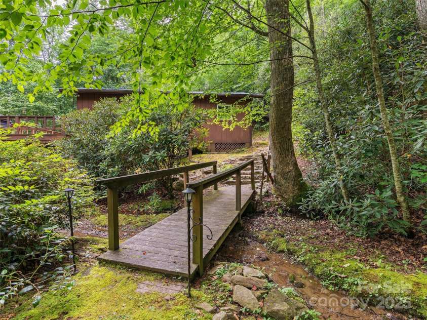 179 Serendipity Cove Road, Hendersonville, NC 28792.  MLS# CAR4237649, YatesRealty ID 14209. 