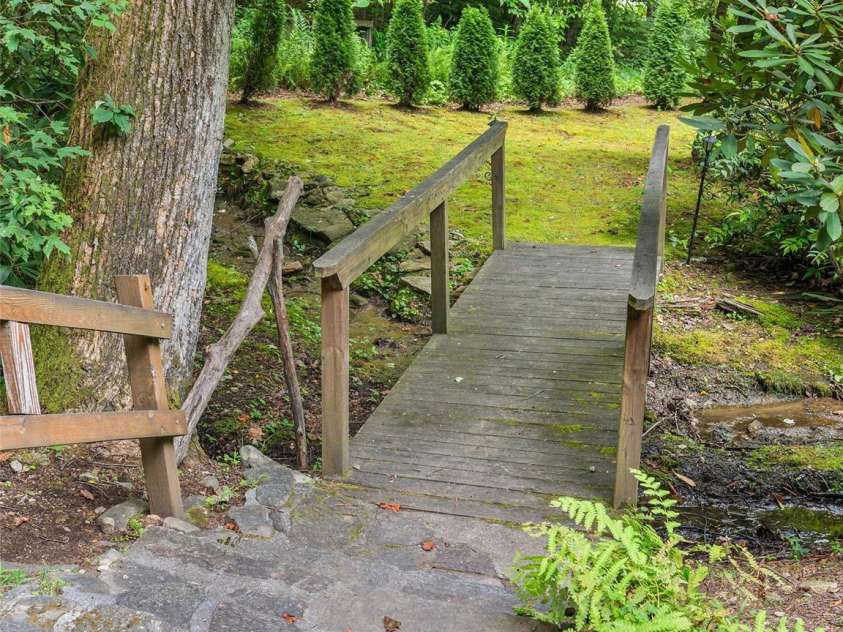 179 Serendipity Cove Road, Hendersonville, NC 28792.  MLS# CAR4237649, YatesRealty ID 14209. 