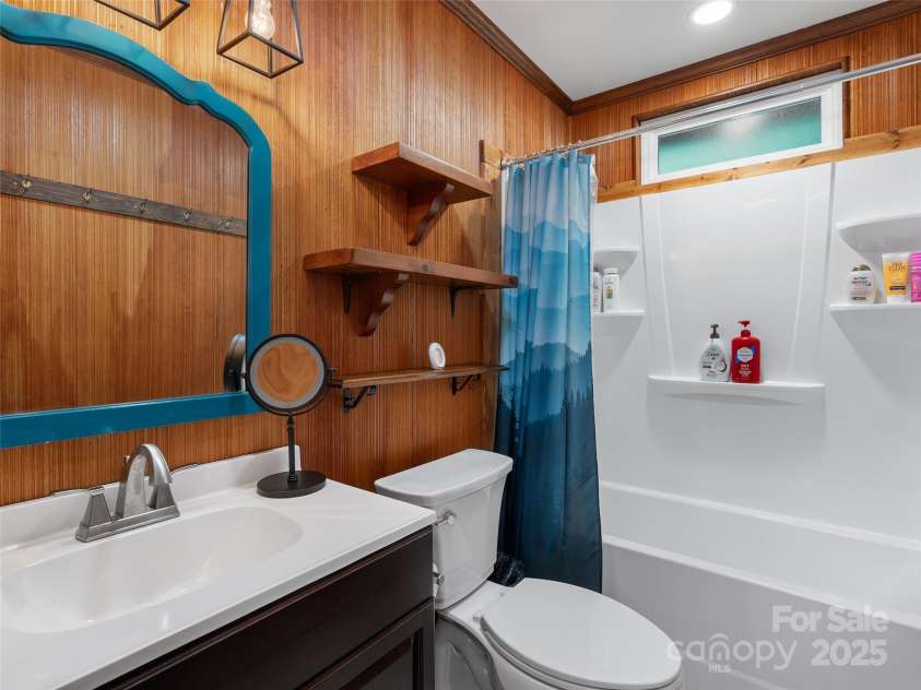 179 Serendipity Cove Road, Hendersonville, NC 28792.  MLS# CAR4237649, YatesRealty ID 14209. 