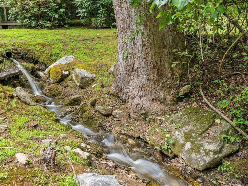 179 Serendipity Cove Road, Hendersonville, NC 28792.  MLS# CAR4237649, YatesRealty ID 14209. 