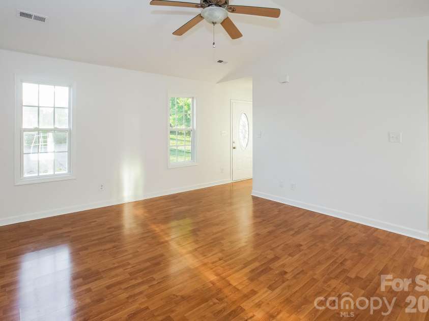 2011 Samantha Drive, Kannapolis, NC 28083.  MLS# CAR4370123, YatesRealty ID 14209. 