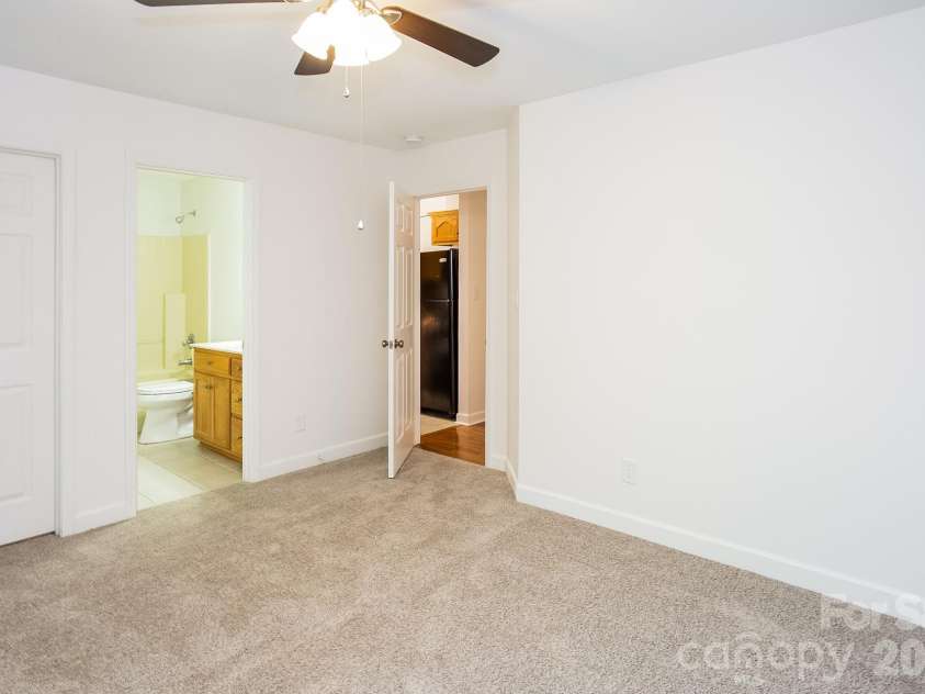 2011 Samantha Drive, Kannapolis, NC 28083.  MLS# CAR4370123, YatesRealty ID 14209. 