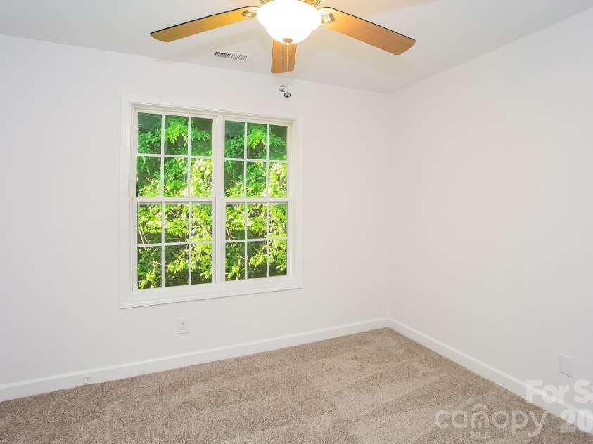2011 Samantha Drive, Kannapolis, NC 28083.  MLS# CAR4370123, YatesRealty ID 14209. 