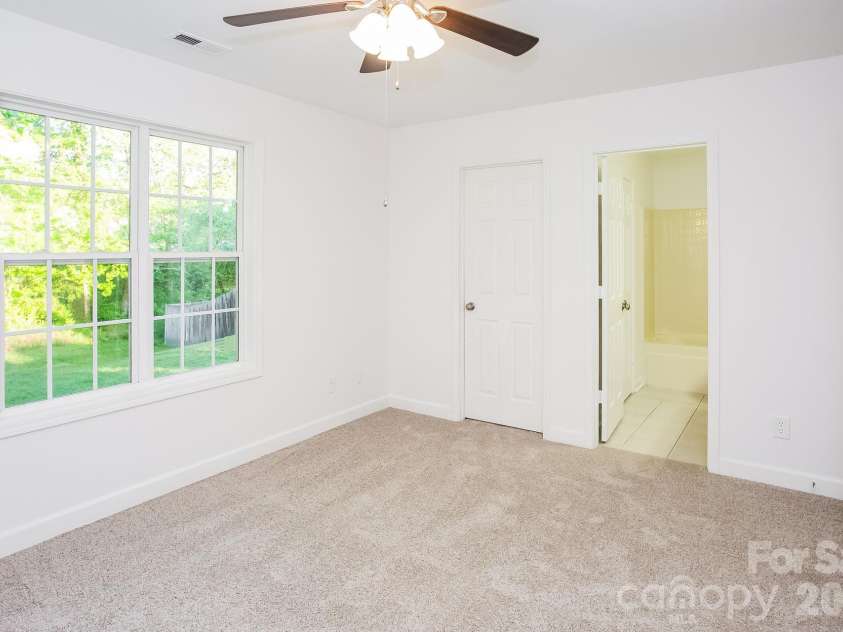 2011 Samantha Drive, Kannapolis, NC 28083.  MLS# CAR4370123, YatesRealty ID 14209. 