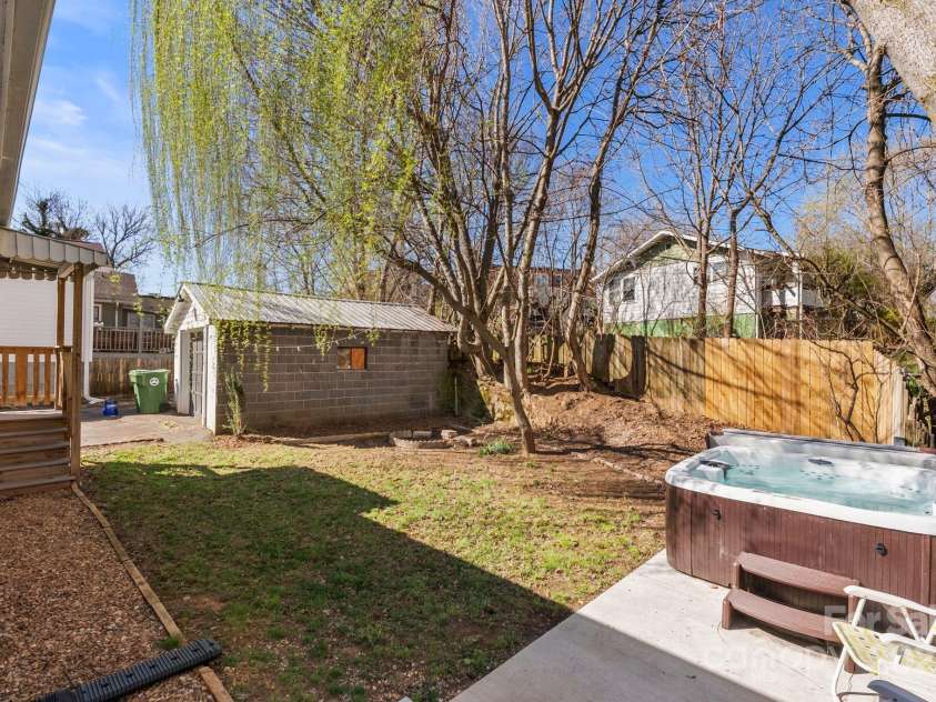 22 Jarrett Street, Asheville, NC 28806.  MLS# CAR4238160, YatesRealty ID 14210. Partially Fenced
