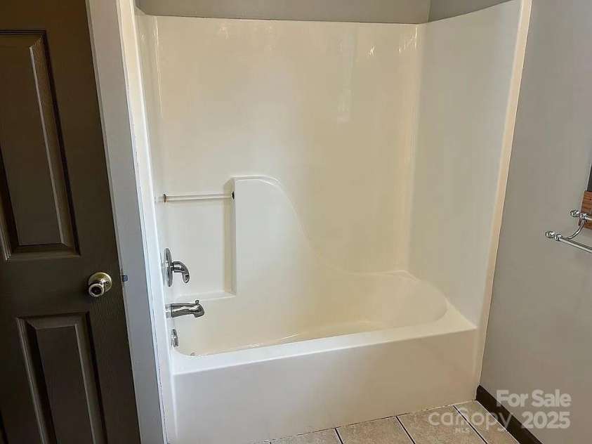 993 Old Marshall Highway, Asheville, NC 28804.  MLS# CAR4215158, YatesRealty ID 14211. 