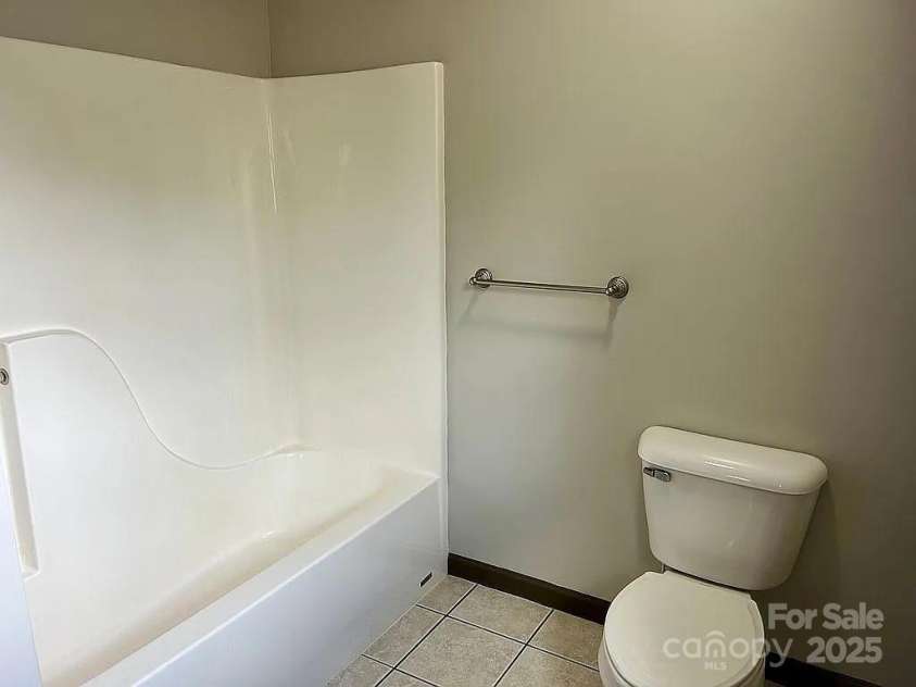 993 Old Marshall Highway, Asheville, NC 28804.  MLS# CAR4215158, YatesRealty ID 14211. 