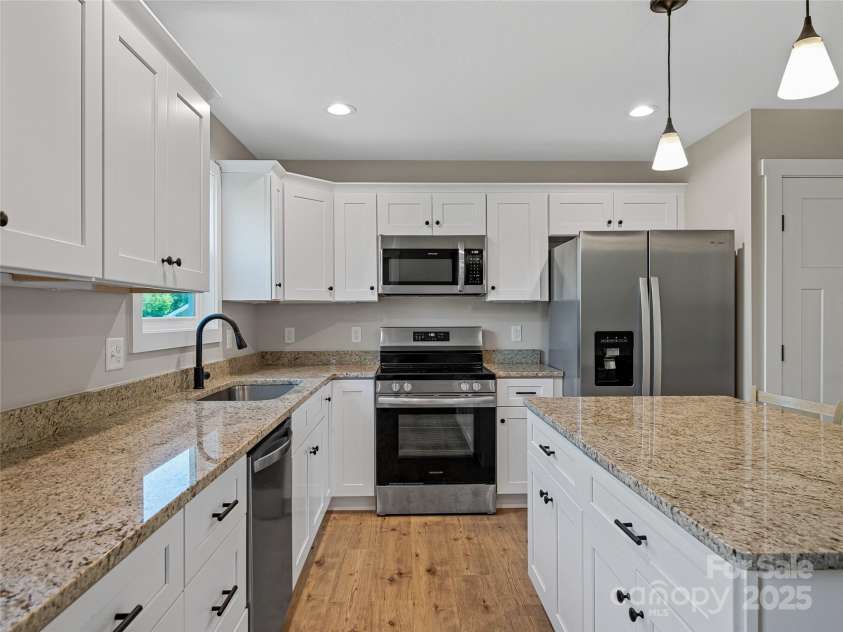 140 Murphy Hill Road, Weaverville, NC 28787.  MLS# CAR4252060, YatesRealty ID 14212. 